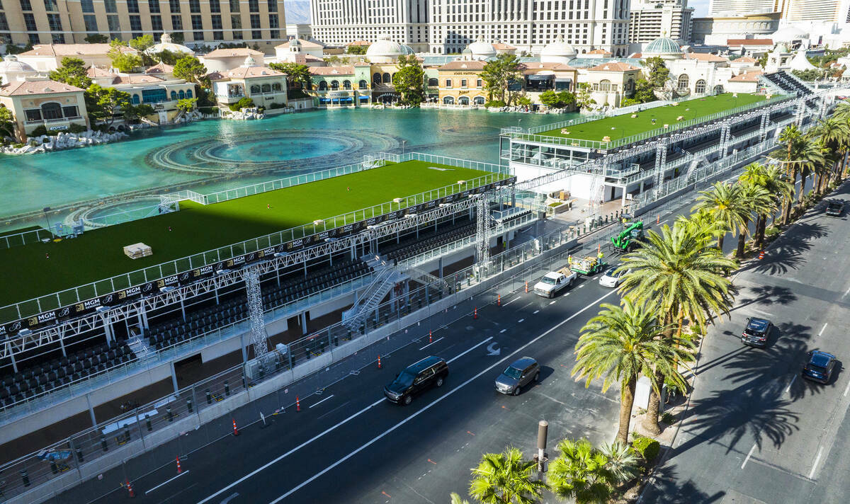 Cómo se veía la parte delantera del Bellagio justo antes del inicio del Gran Premio de Las Ve ...