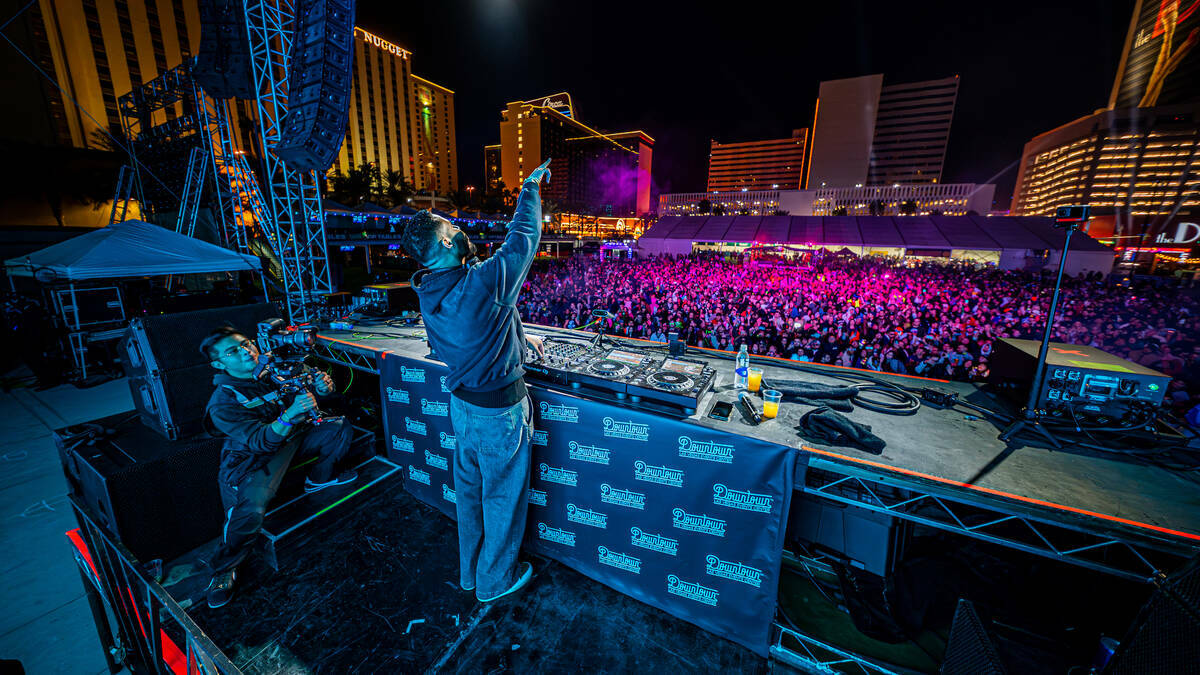 Troyboi visto en el Downtown Las Vegas Events Center durante el Neon Citiy Festival, que se cel ...