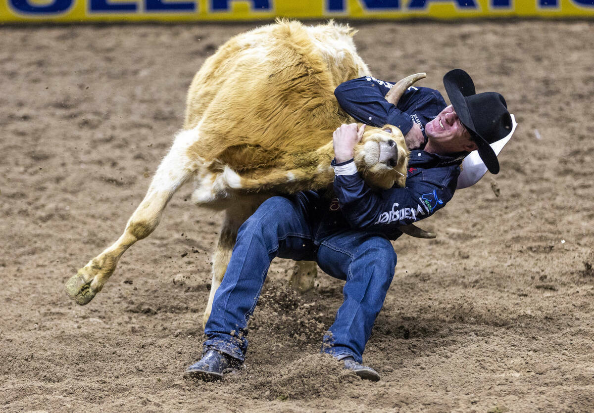 Dalton Massey es el primer lugar agregado en Steer Wrestling y ocupa el 5º lugar durante la ac ...